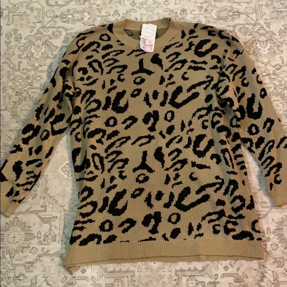 Oversized leopard sweater
